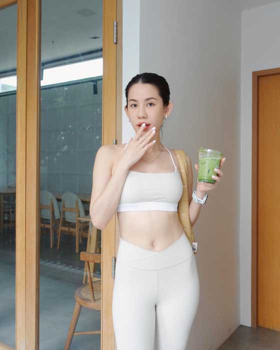 พลอย ภัทรากร แจกวาร์ป สาวสวย เซ็กซี่ นักแสดงซิตคอม อาจารย์คง 5