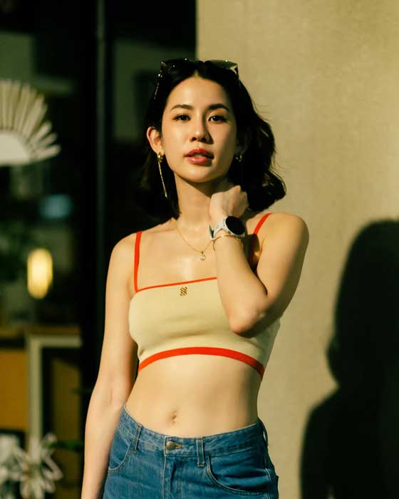 พลอย ภัทรากร แจกวาร์ป สาวสวย เซ็กซี่ นักแสดงซิตคอม อาจารย์คง 9