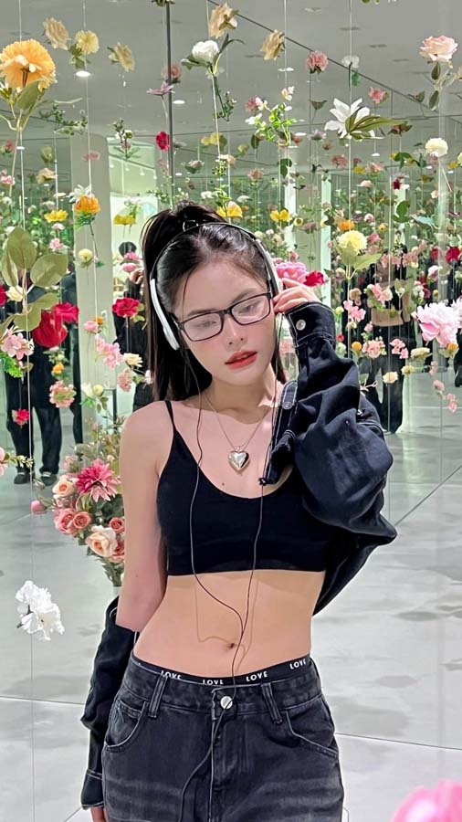 Nanny Sixzax แจกวาร์ป แนนนี่ พริตตี้ รูปเซ็กซี่ ไอจี เด็ด ดาวติ๊กต็อก 18+ 15