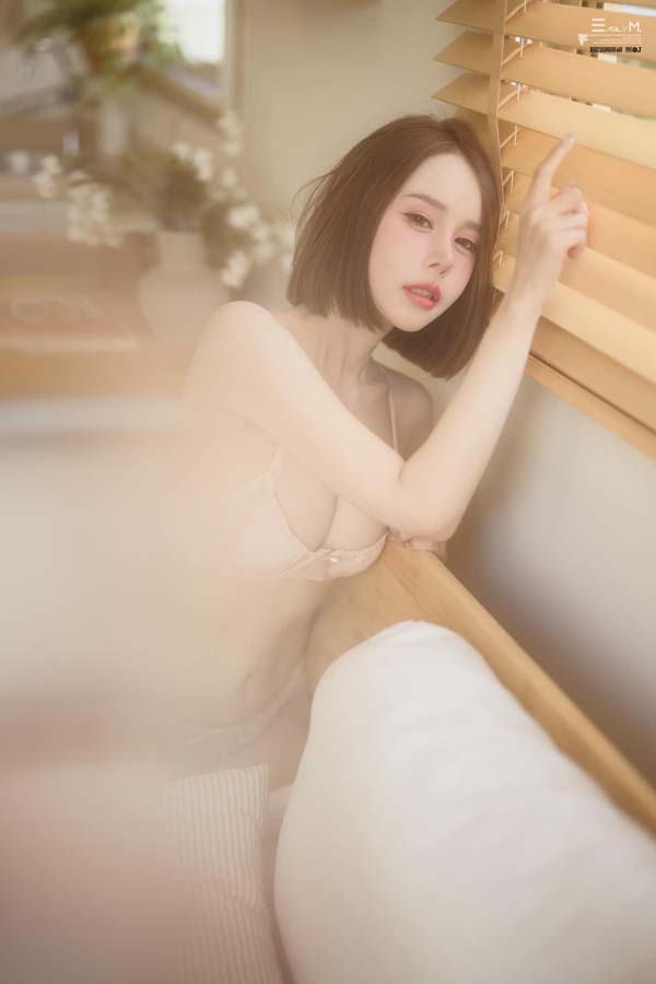Ninew Mingko แจกวาร์ป นินิว เน็ตไอดอล ผมสั้น อกโต นางแบบ ชื่อดัง 6