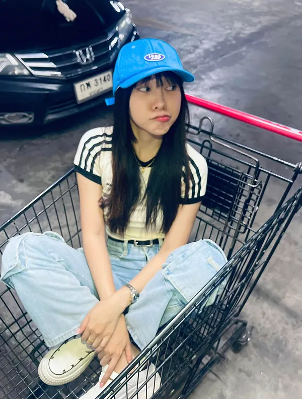 ปุ๋ย นิศากร ครูสาว